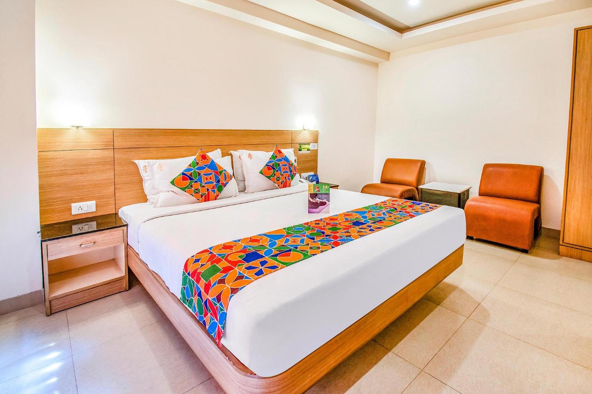 Fabhotel Prime Royal Castle - Nr Coimbatore North Railway Station ภายนอก รูปภาพ
