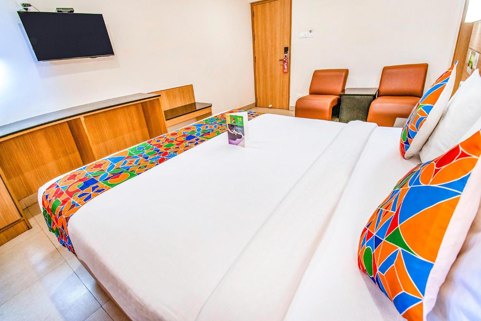 Fabhotel Prime Royal Castle - Nr Coimbatore North Railway Station ภายนอก รูปภาพ