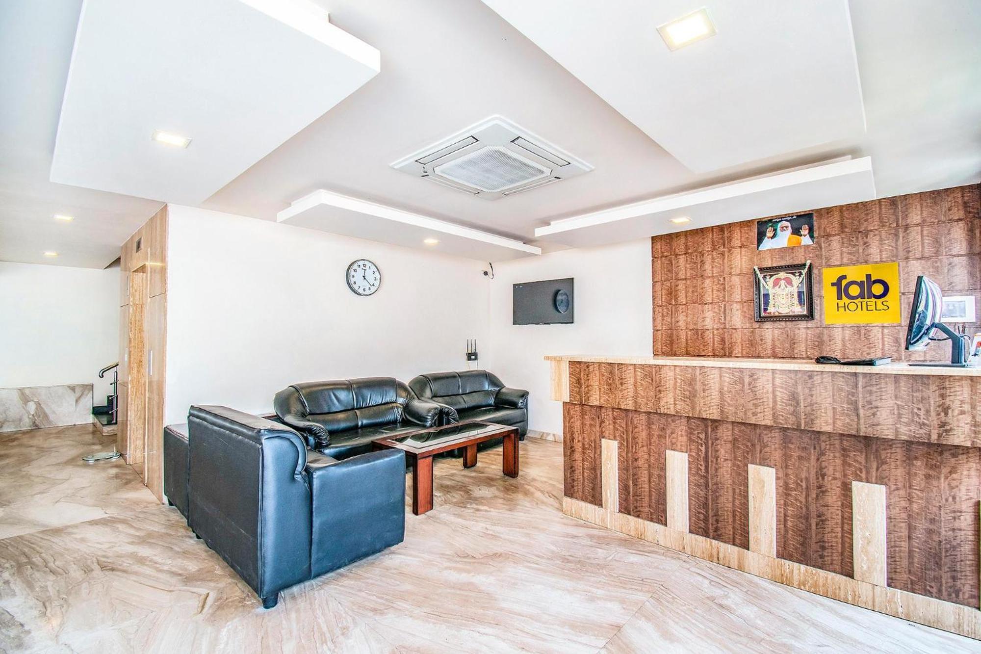 Fabhotel Prime Royal Castle - Nr Coimbatore North Railway Station ภายนอก รูปภาพ