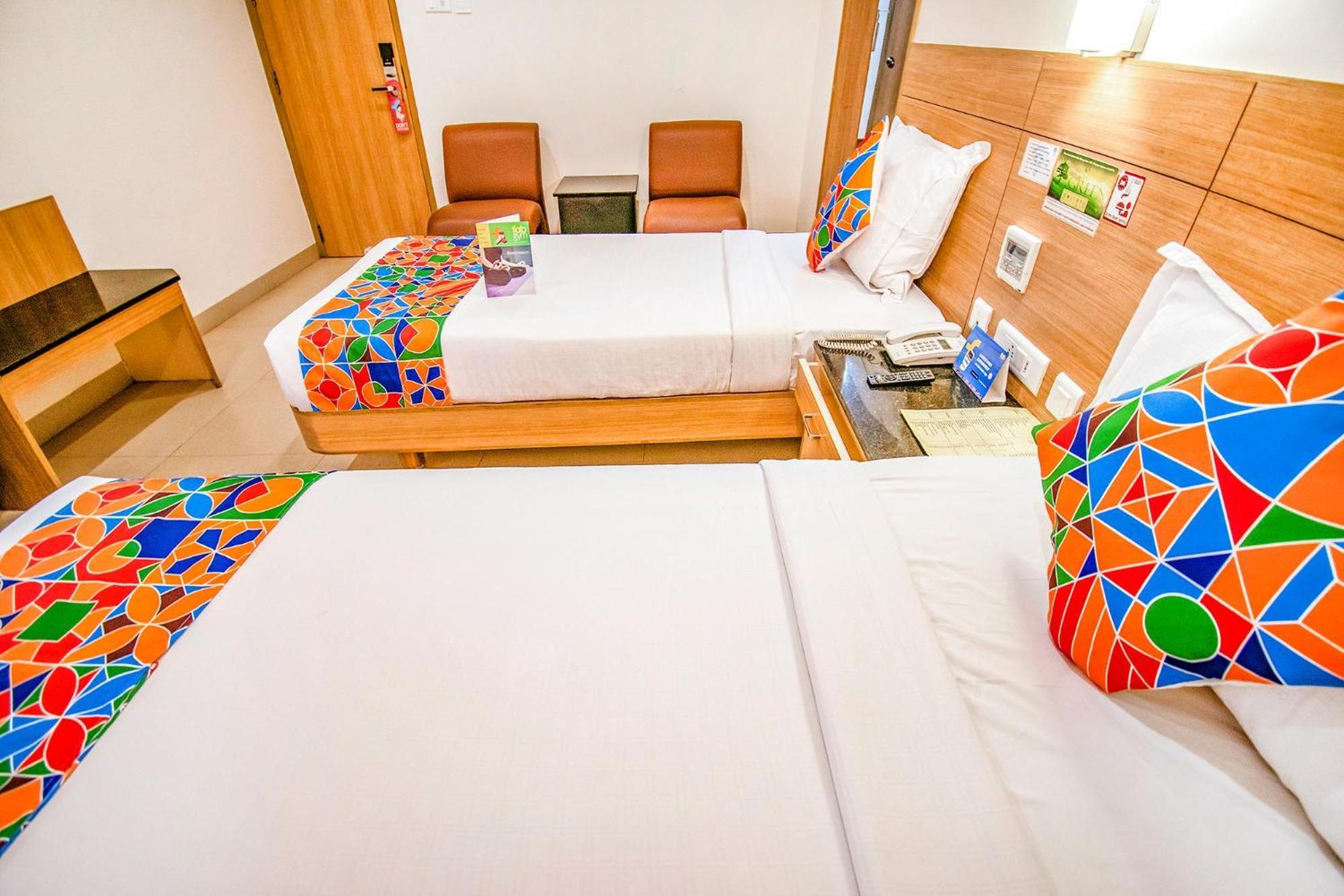 Fabhotel Prime Royal Castle - Nr Coimbatore North Railway Station ภายนอก รูปภาพ