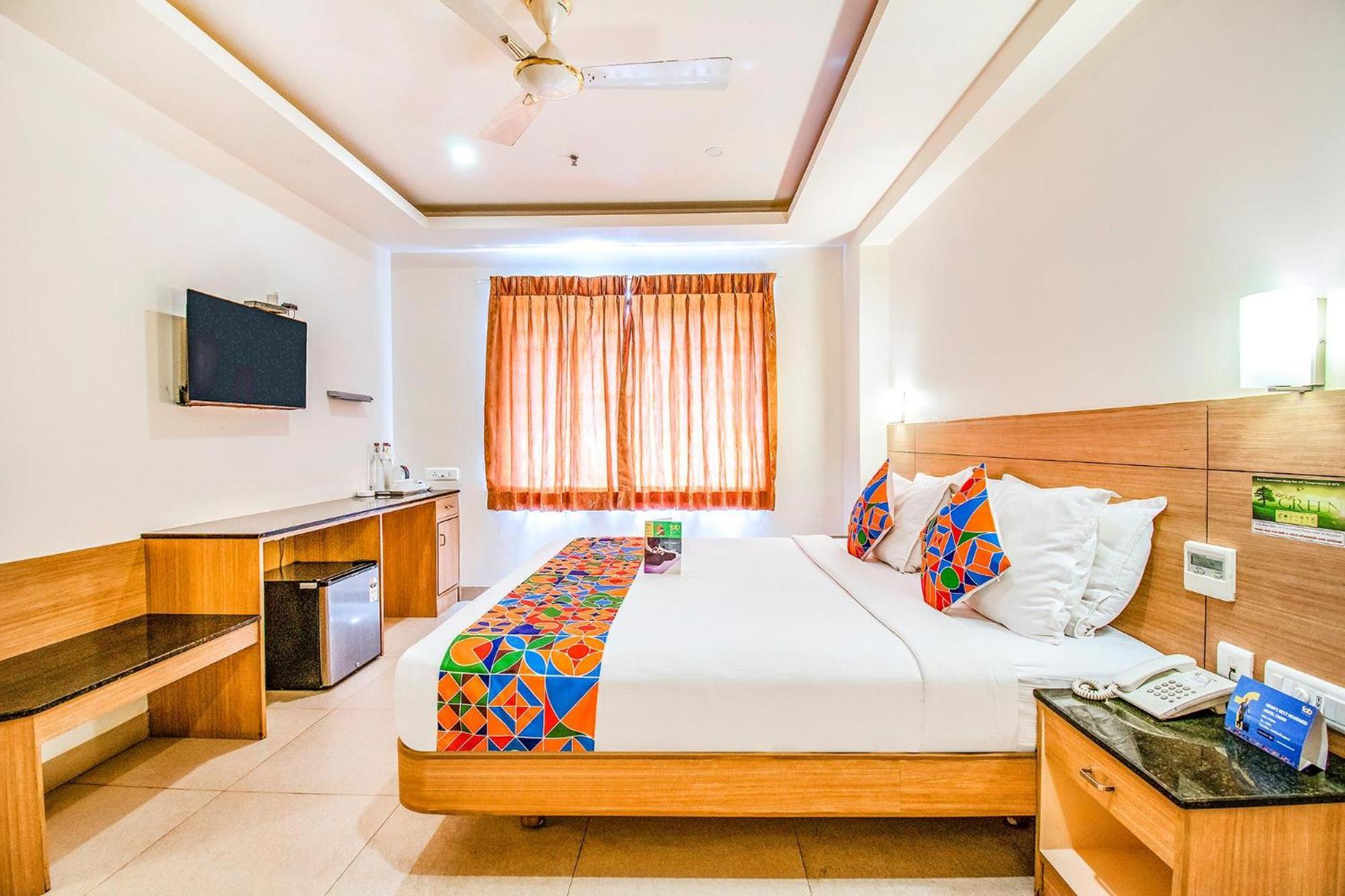 Fabhotel Prime Royal Castle - Nr Coimbatore North Railway Station ภายนอก รูปภาพ